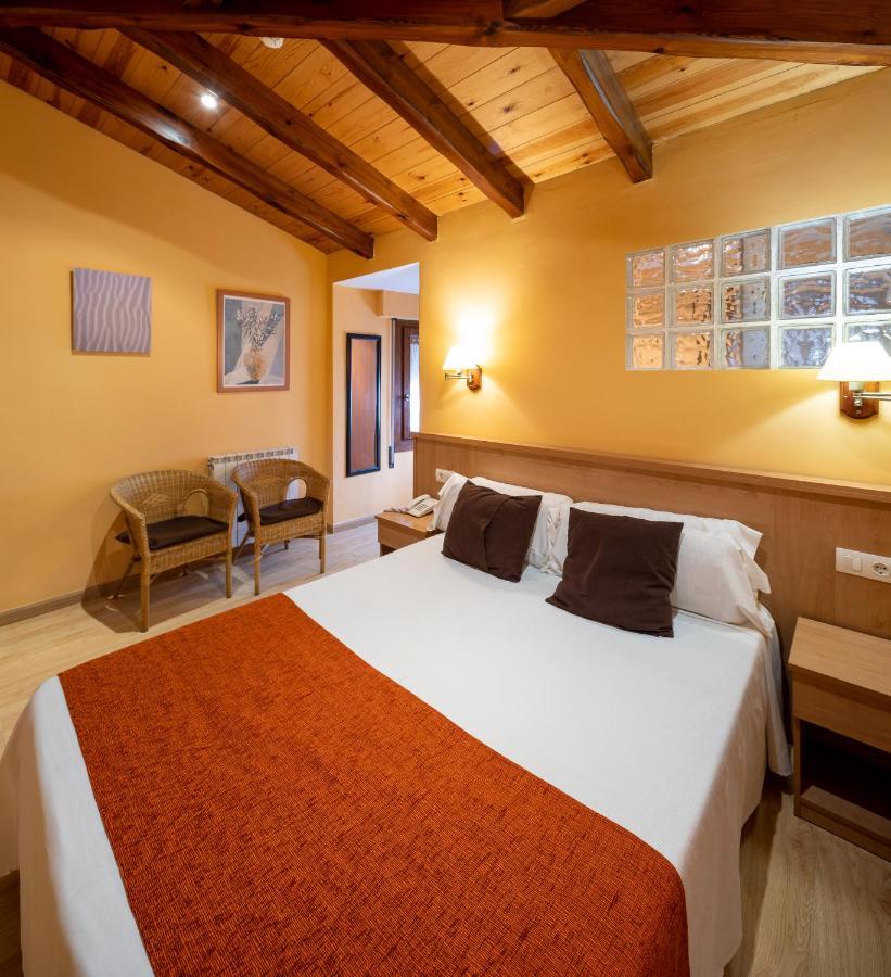 Hotel Ripoll Sant Hilari Sacalm Bagian luar foto