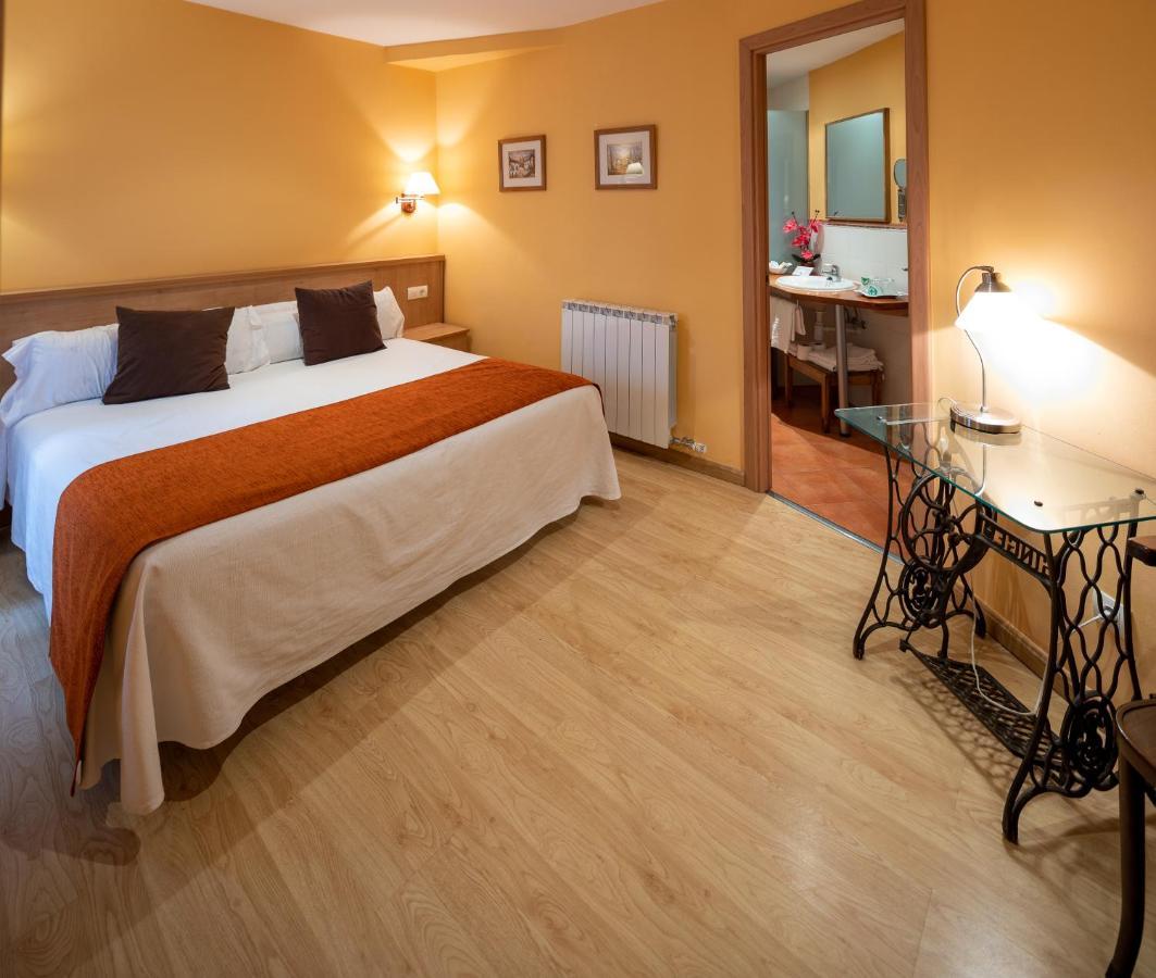 Hotel Ripoll Sant Hilari Sacalm Bagian luar foto