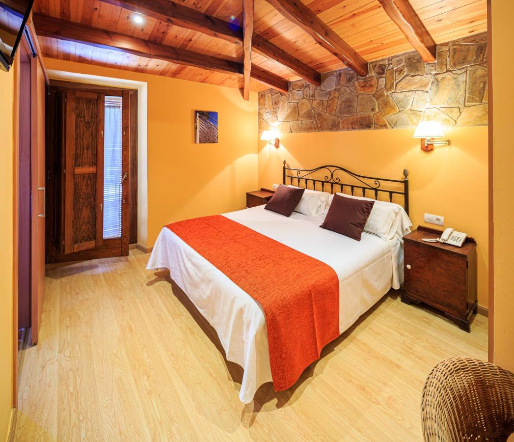 Hotel Ripoll Sant Hilari Sacalm Bagian luar foto