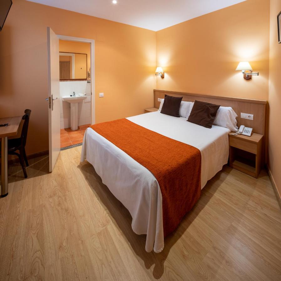 Hotel Ripoll Sant Hilari Sacalm Bagian luar foto